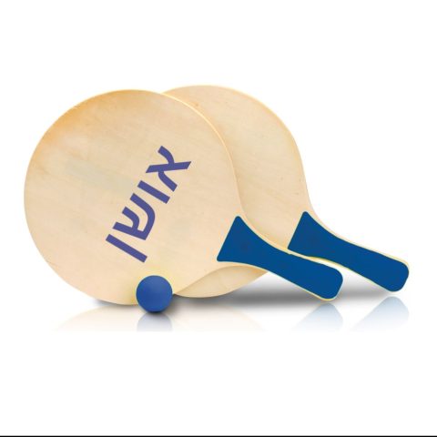 זוג מטקות עם ידית צבעונית וכדור תואם בהדפסה על המטקות